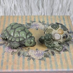 Two Adorable Turtles Decor